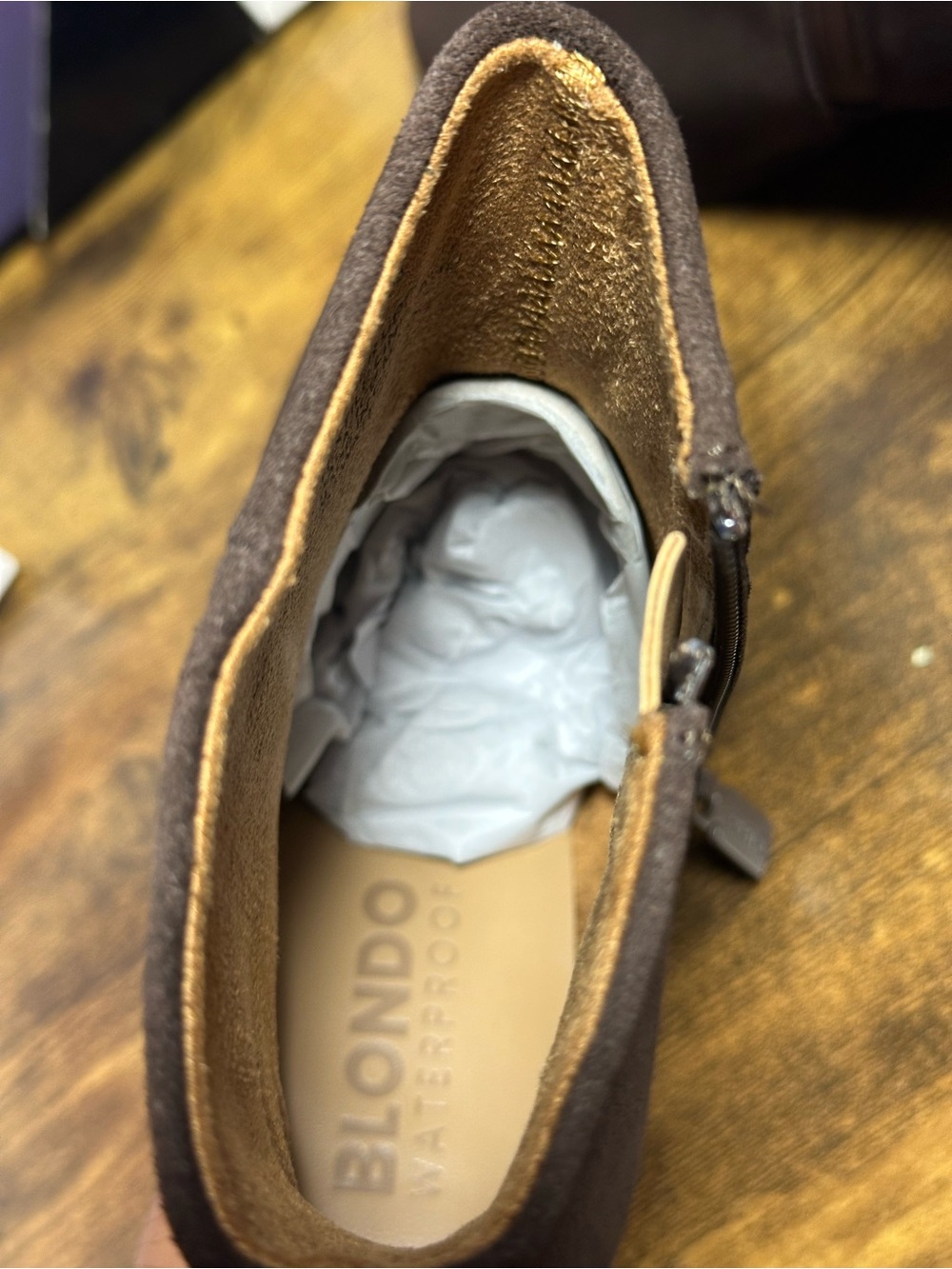 Blondo Alida Waterproof Bootie Color: Java Suede size 6.5 - Picture 8 of 11